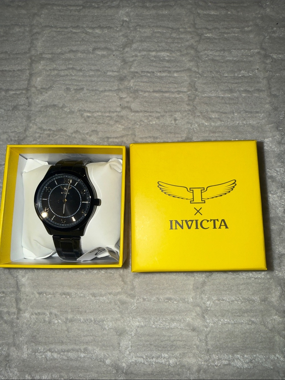 Invicta Black Watch with Black Dial and Bracelet New